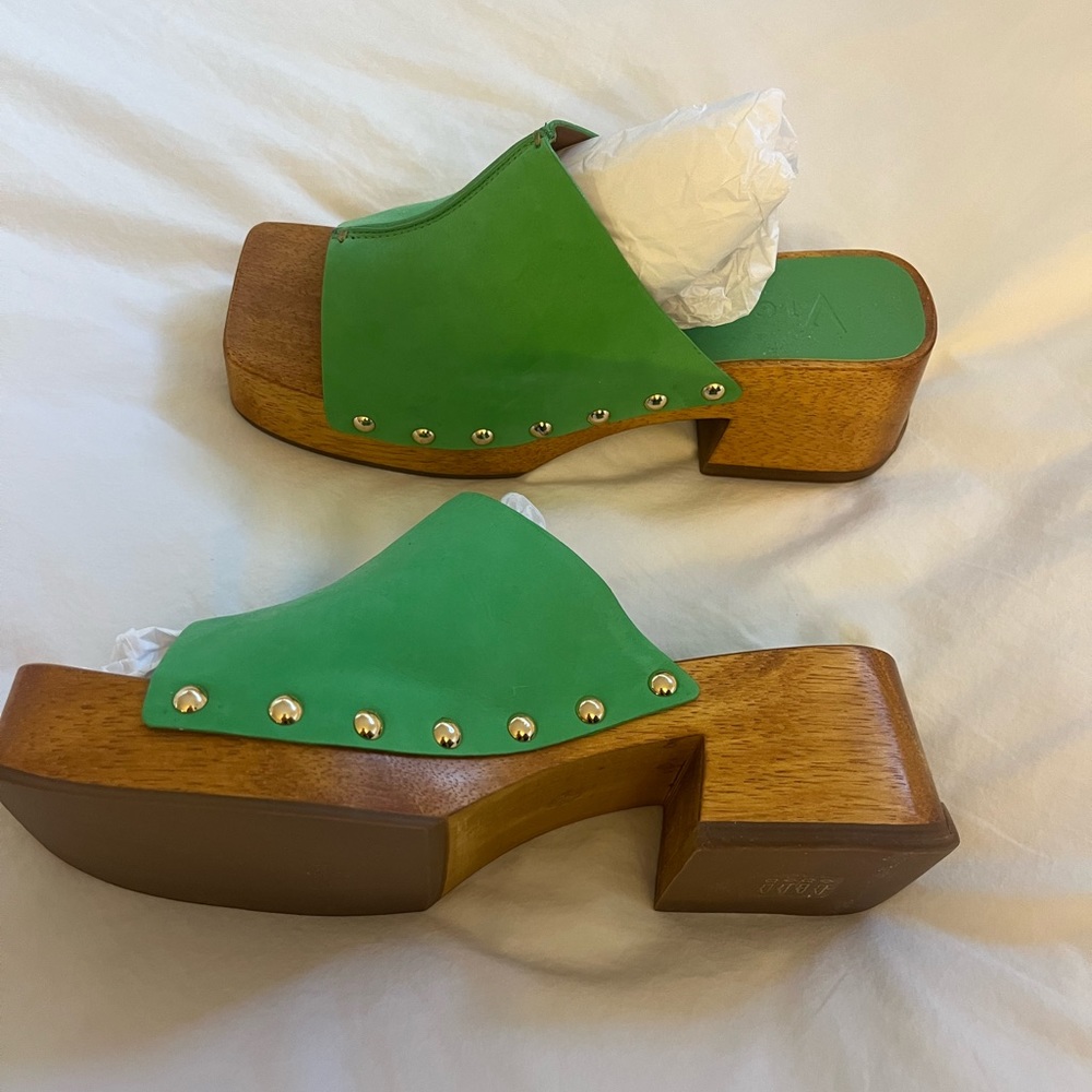 Vicenza Zola Studded Clogs, Kelly Green, size 7 (brand new, never worn)